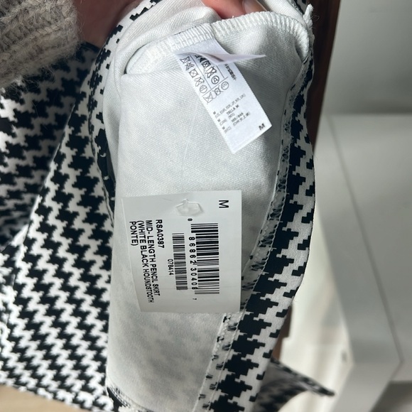 American Apparel Houndstooth Midi Skirt (NWT) - Picture 2 of 4